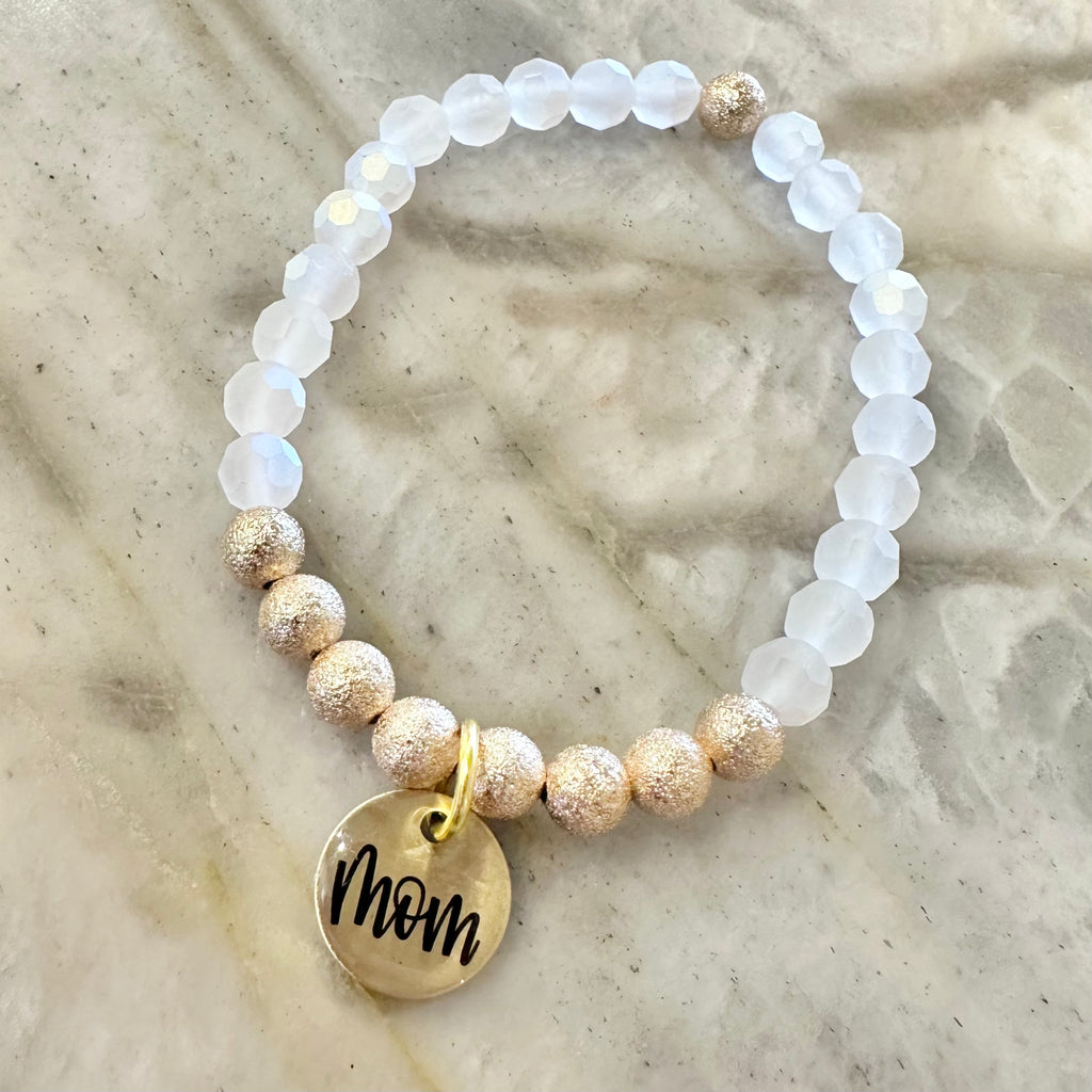 Dainty Mom single
